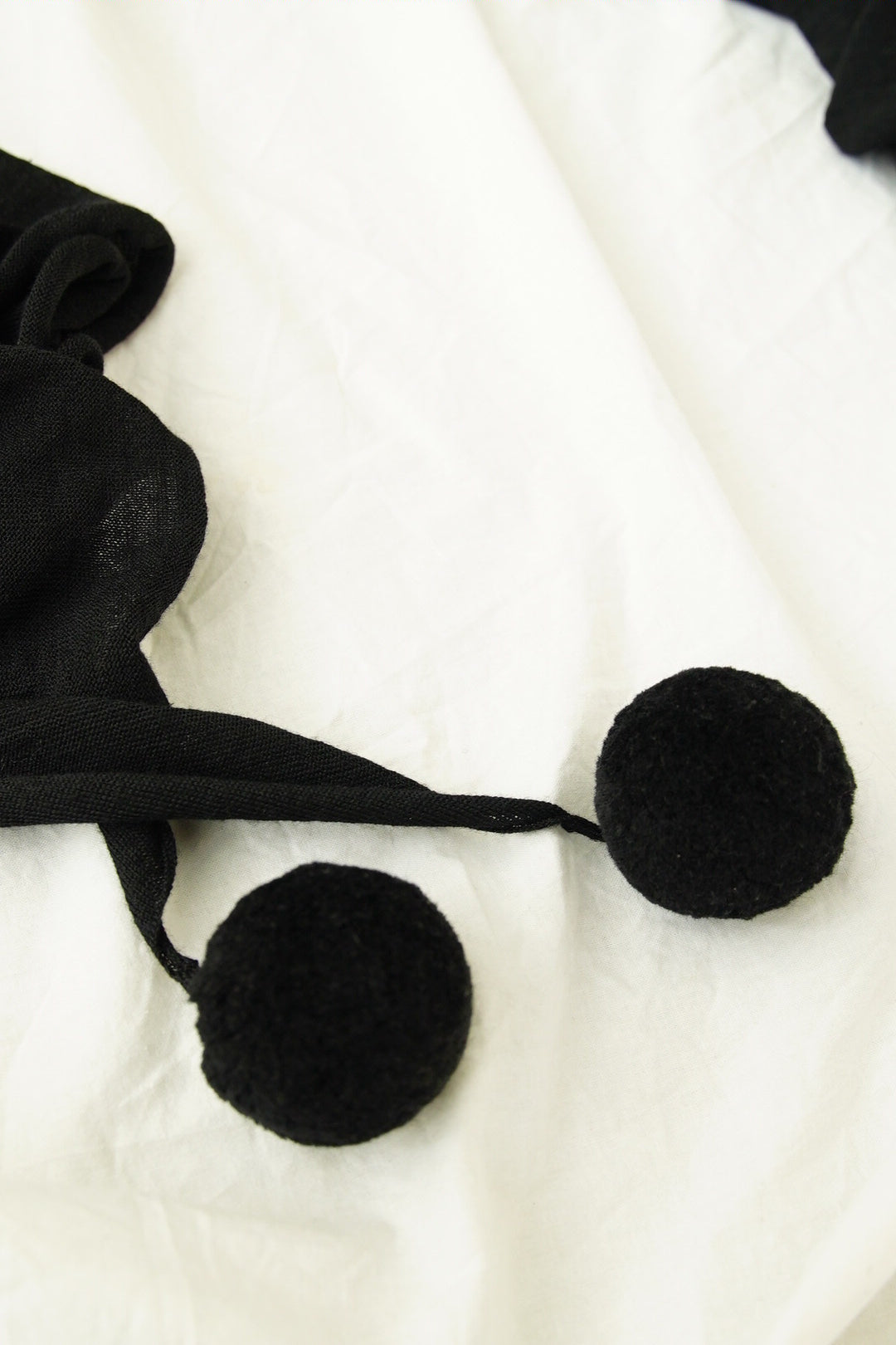 COMME des GARÇONS COMME des GARÇONS, pom pom wide knit stole