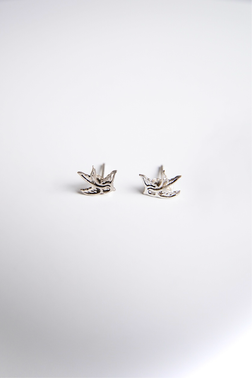 Deadstock, petit silver pierced earrings "bird"