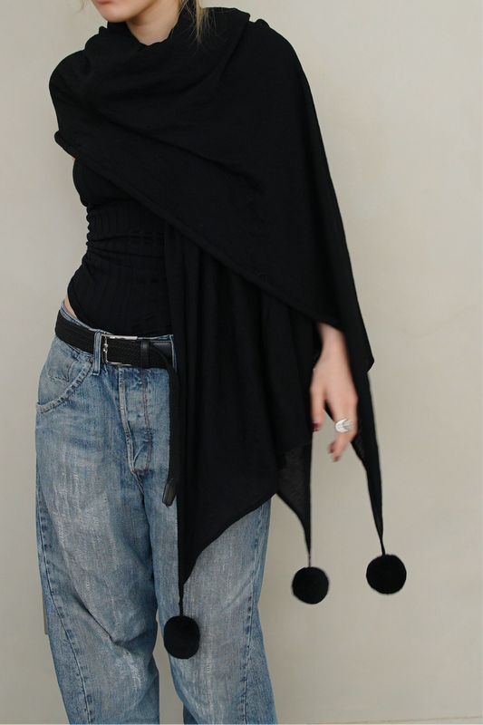 COMME des GARÇONS COMME des GARÇONS, pom pom wide knit stole