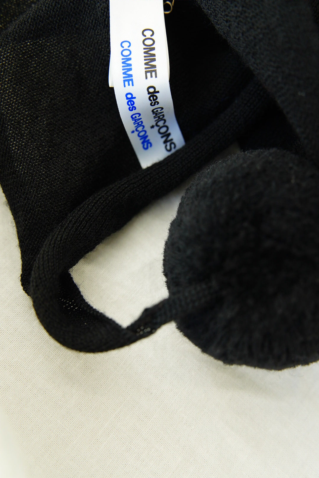 COMME des GARÇONS COMME des GARÇONS, pom pom wide knit stole