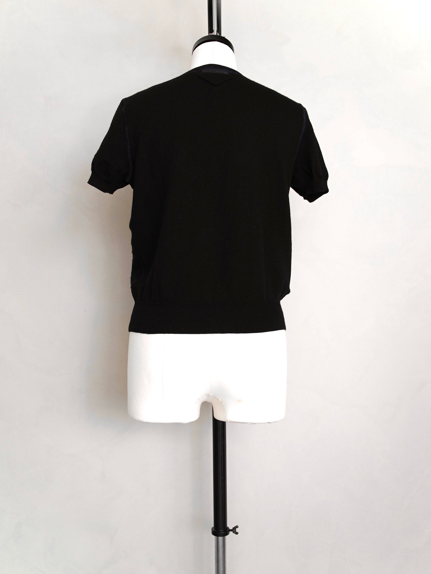 2000s Prada, half sleeves knit top