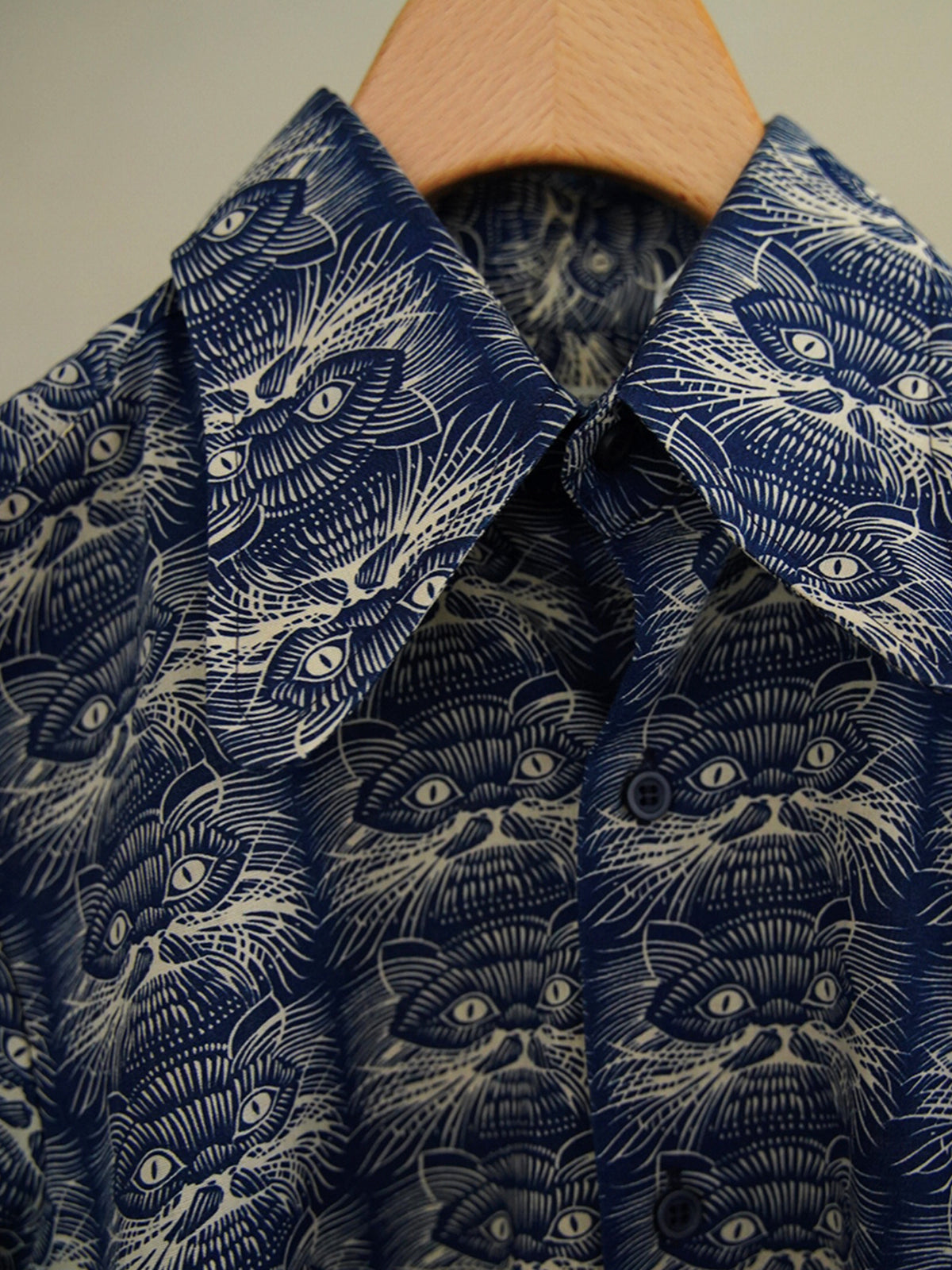 1970s Vintage, rabbit collar printed shirt