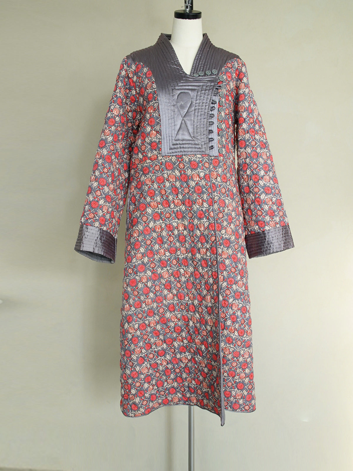 1970s London Vintage, quilting cotton gown