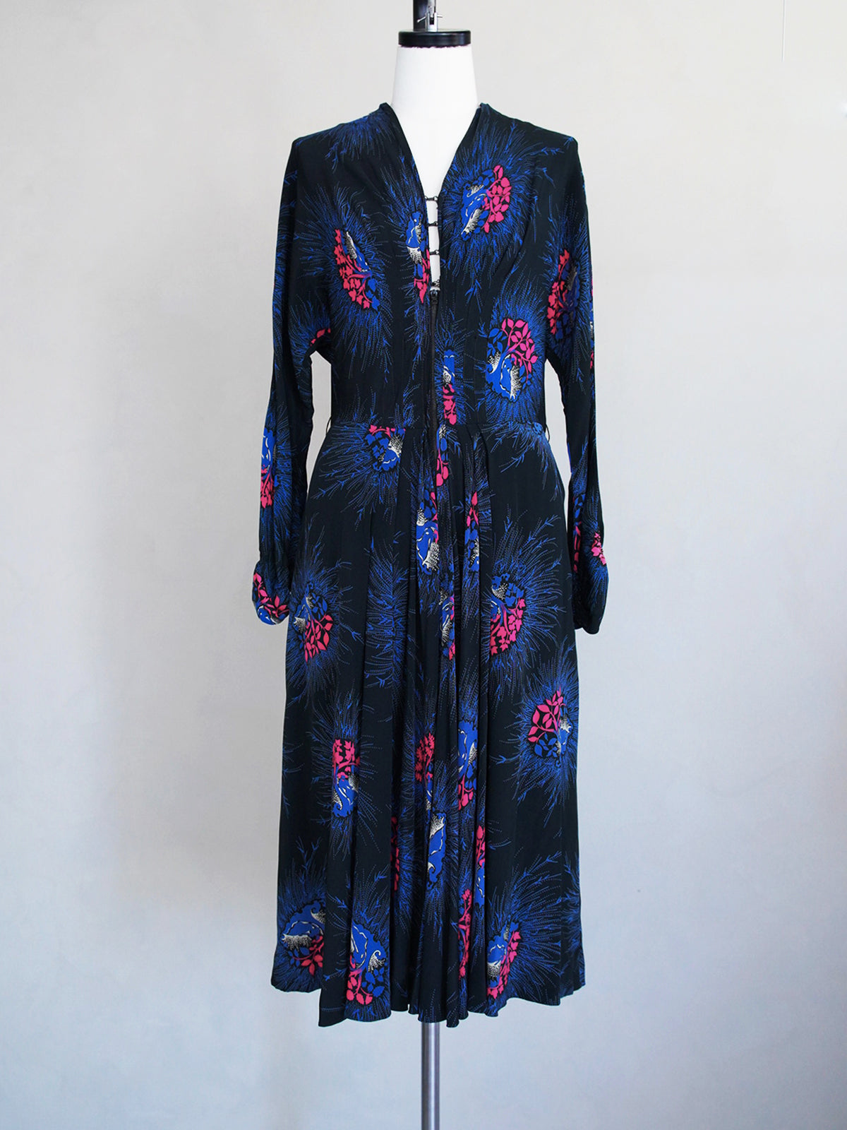 1950s Vintage, botanical printed dress