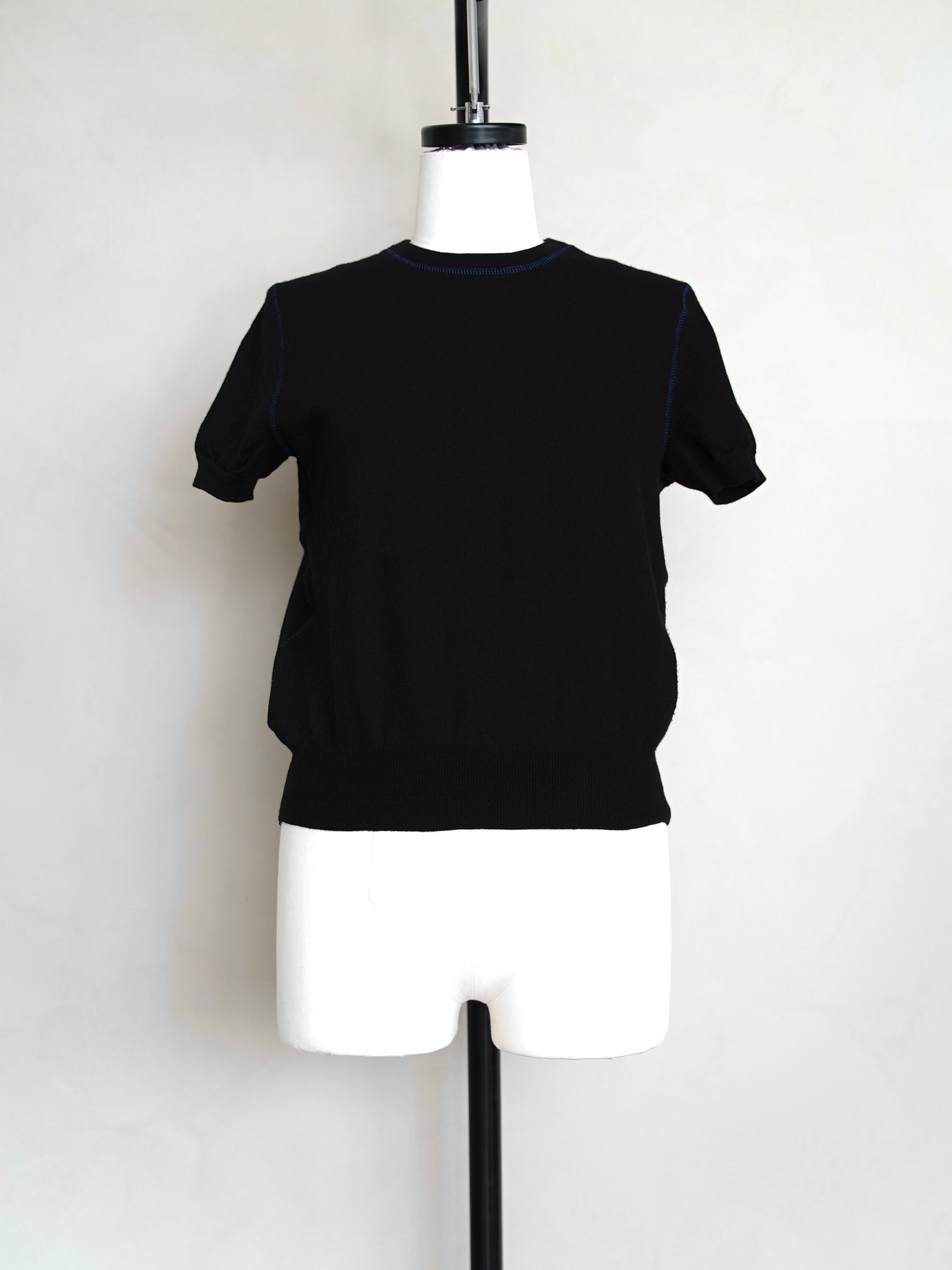 2000s Prada, half sleeves knit top
